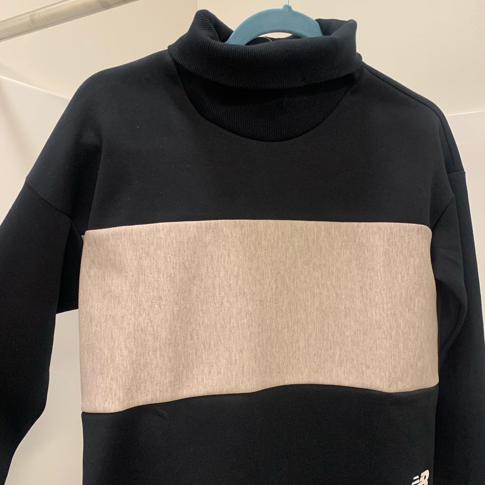 Crop crew neck